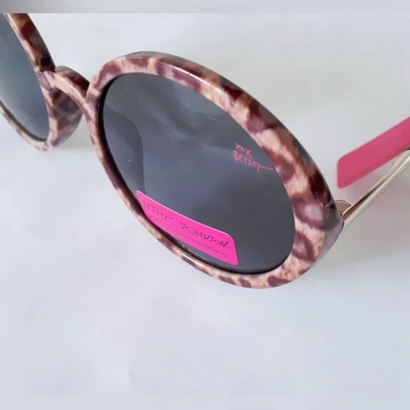 Betsey Johnson Round Animal Print Sunglasses NWT’s - Picture 2 of 5